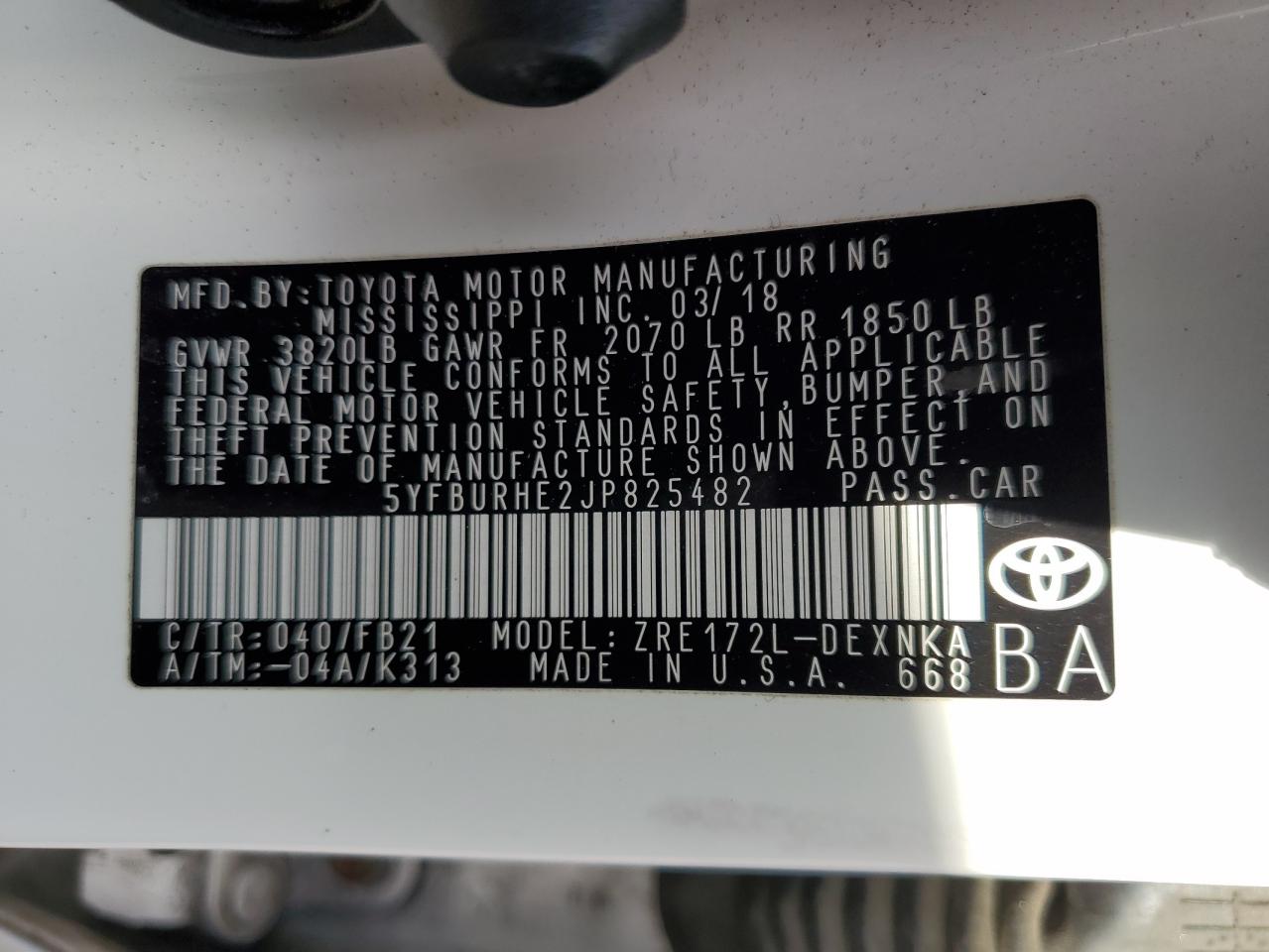 2018 Toyota Corolla VIN 5YFBURHE2JP825482 Copart auction photo, front end / minor dent/scratches damage thumbnail 12