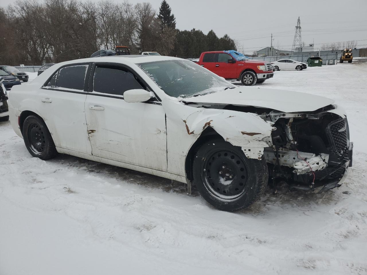 2015 Chrysler 300 VIN 2C3CCABG6FH864063 Copart auction photo, front end / side damage thumbnail 4