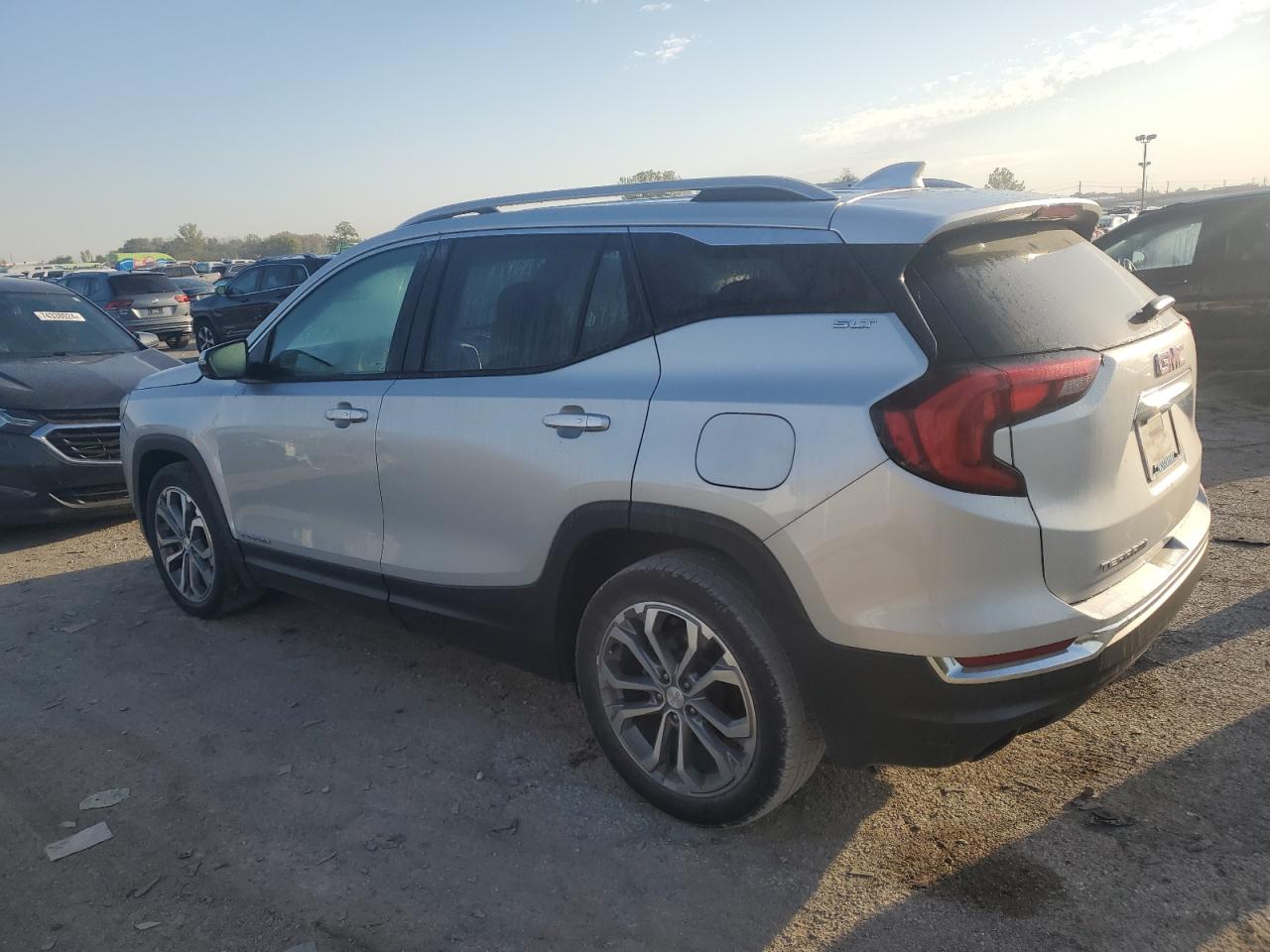 2020 GMC Terrain VIN 3GKALPEX9LL273217 Copart auction photo, front end / minor dent/scratches damage thumbnail 2