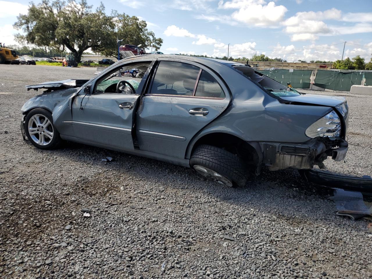 2006 Mercedes-Benz E-klasse VIN WDBUF56J26A838951 Copart auction photo, all over damage thumbnail 2