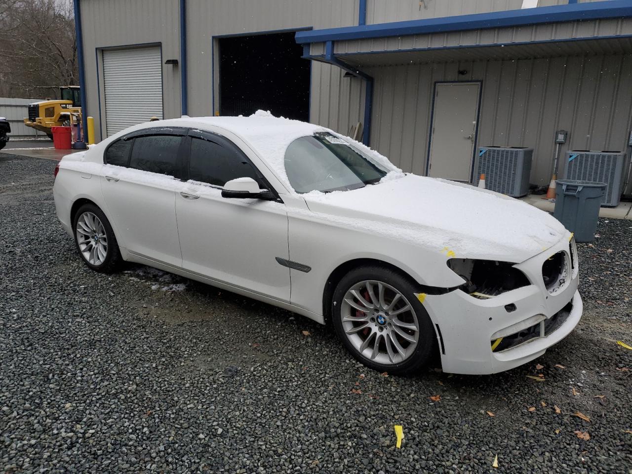 2013 BMW 7er VIN WBAYB6C56DD223727 Copart auction photo, front end / side damage thumbnail 4