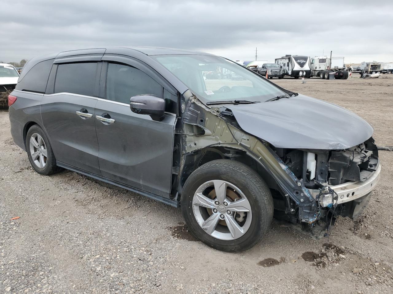 2020 Honda Odyssey VIN 5FNRL6H77LB053111 Copart auction photo, front end / minor dent/scratches damage thumbnail 4