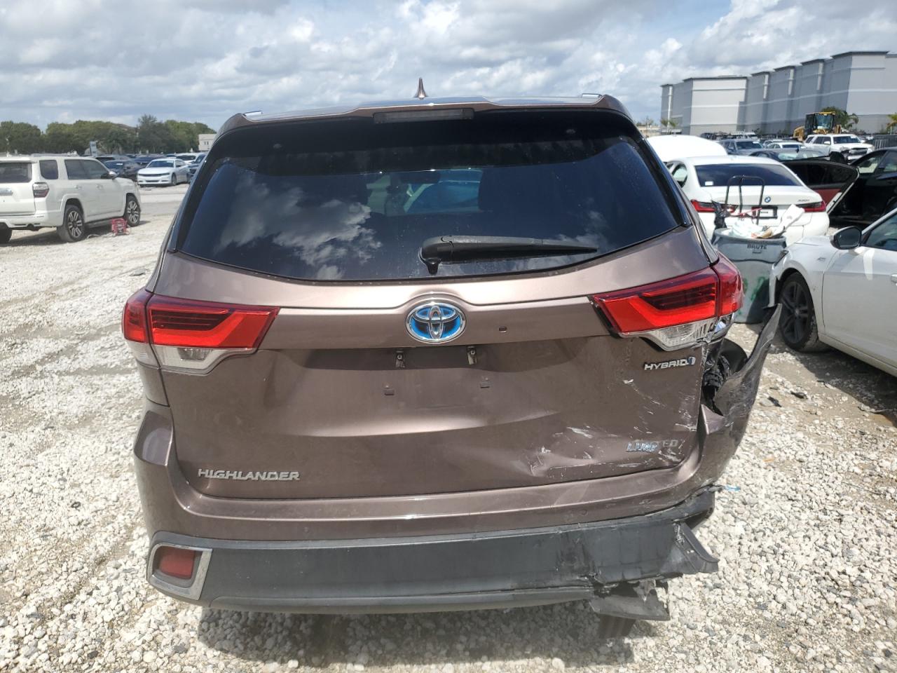 2017 Toyota Highlander VIN 5TDDGRFH0HS022667 Copart auction photo, rear end / front end damage thumbnail 6