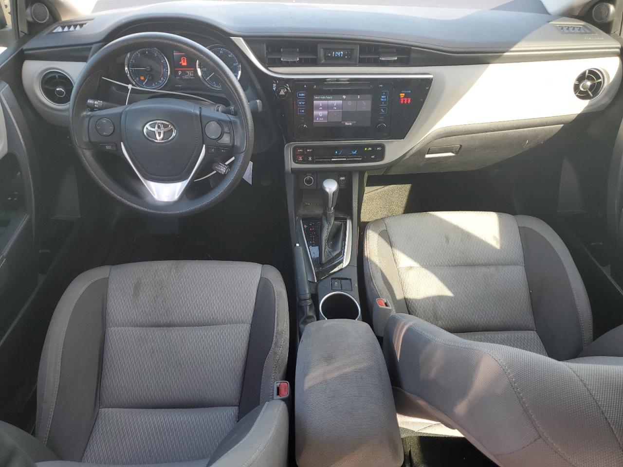 2018 Toyota Corolla VIN 5YFBURHE2JP795075 Copart auction photo, front end / rear end damage thumbnail 8