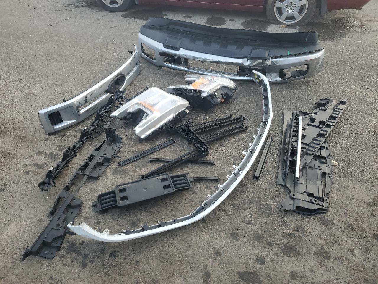 2019 Ford F-150 VIN 1FTEW1CBXKFD34060 Copart auction photo, front end damage thumbnail 12