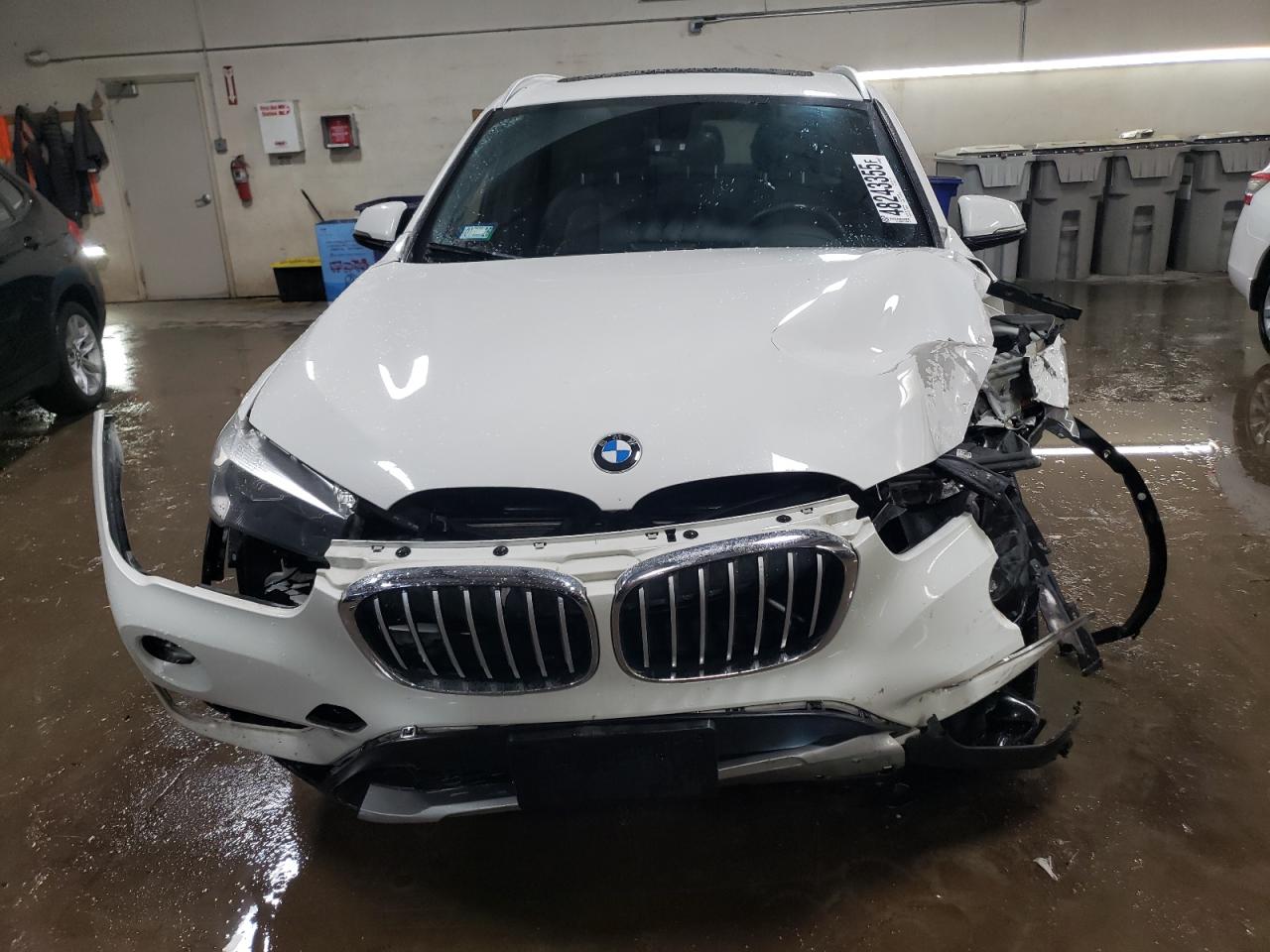 2016 BMW X1 VIN WBXHT3C3XG5E51117 Copart auction photo, front end / minor dent/scratches damage thumbnail 5