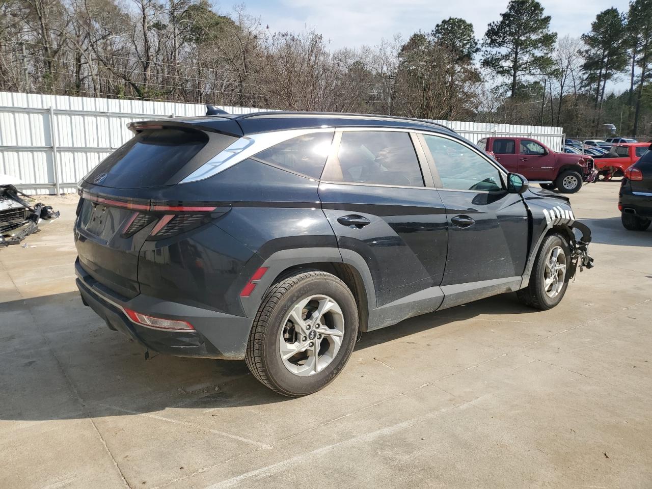 2022 Hyundai Tucson VIN 5NMJB3AEXNH047733 Copart auction photo, front end damage thumbnail 3