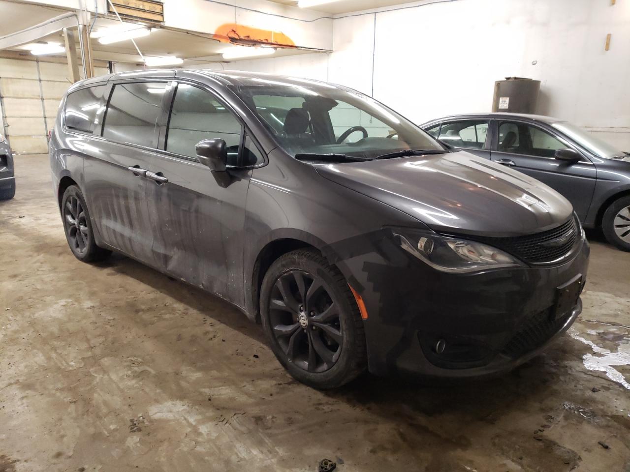 2019 Chrysler Pacifica VIN 2C4RC1FG0KR532544 Copart auction photo, front end damage thumbnail 4