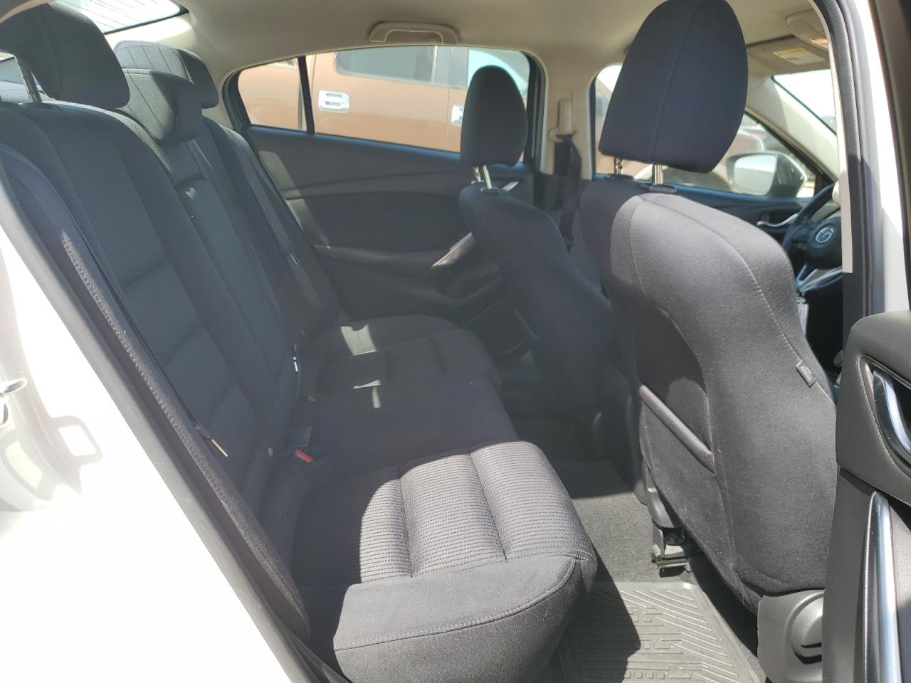 2016 Mazda 6 VIN JM1GJ1U51G1404565 Copart auction photo, rear end / minor dent/scratches damage thumbnail 10