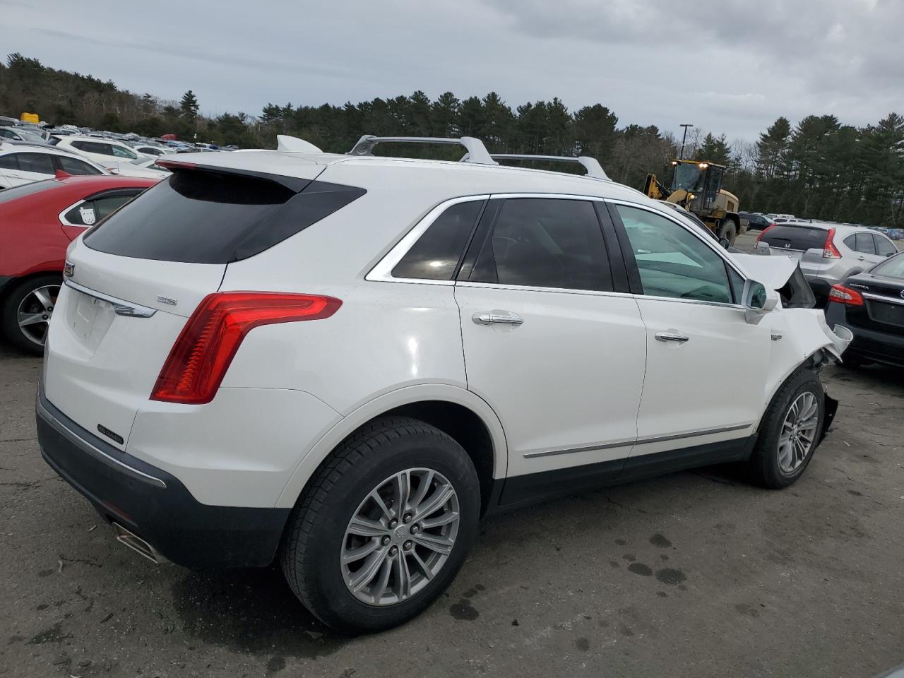 2017 Cadillac XT5 VIN 1GYKNDRS6HZ129786 Copart auction photo, front end damage thumbnail 3