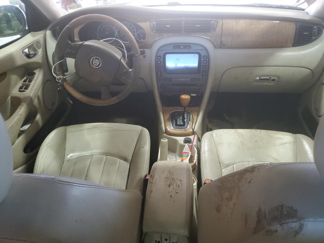 2005 Jaguar X-Type VIN SAJWA51A35WE60726 Copart auction photo, water/flood / all over damage thumbnail 8