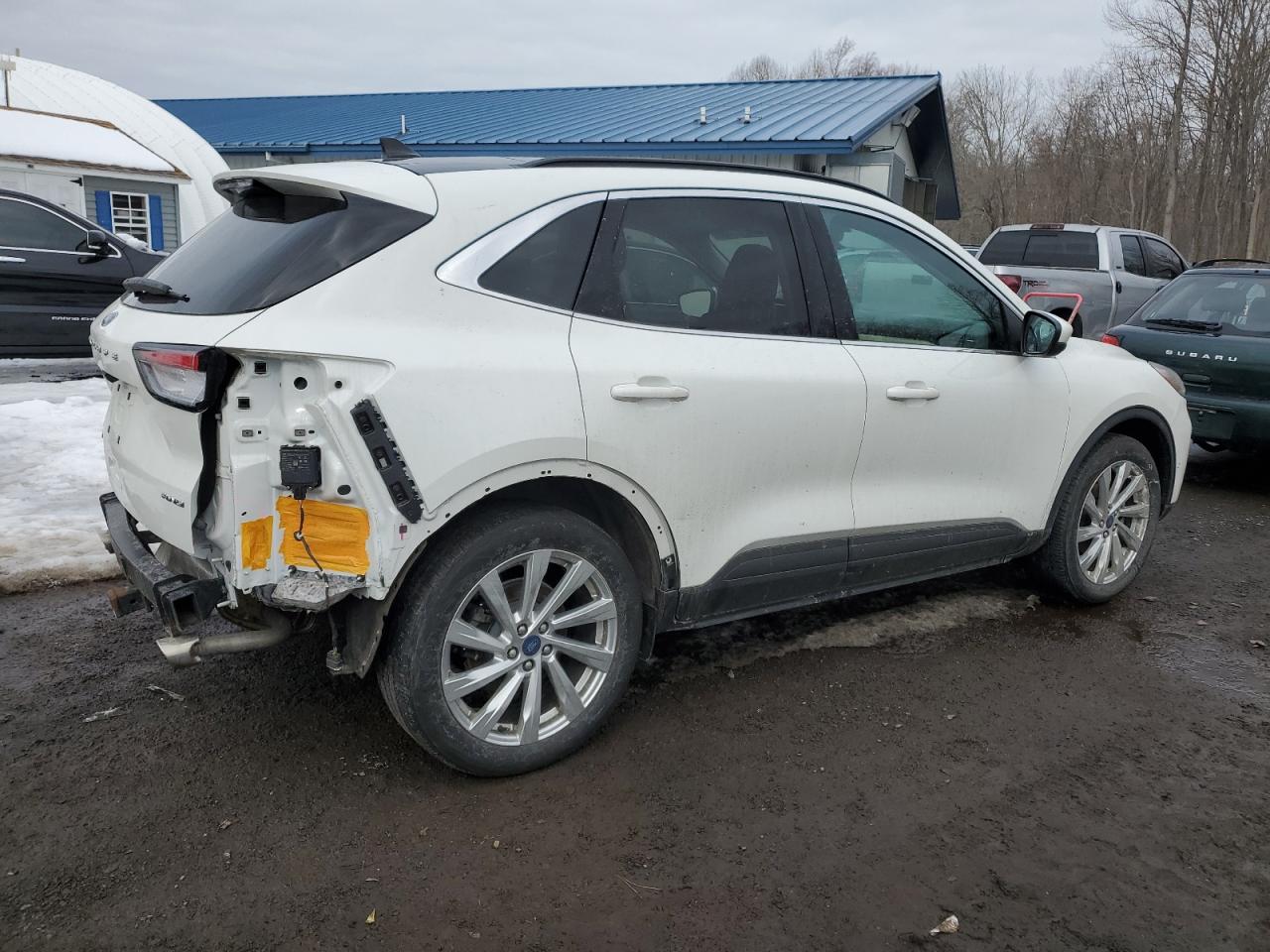 2022 Ford Escape VIN 1FMCU9J9XNUA04653 Copart auction photo, rear end / minor dent/scratches damage thumbnail 3