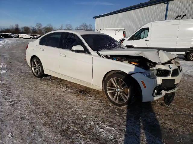 2018 BMW 3er VIN WBA8D9G50JNU68213 Copart auction photo, front end damage thumbnail 11