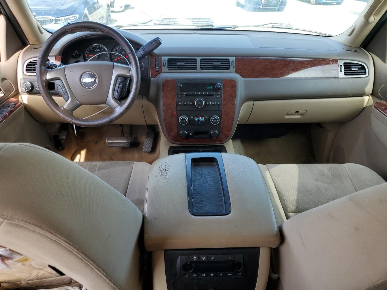 2013 Chevrolet Suburban VIN 1GNSCHE04DR151942 Copart auction photo, front end damage thumbnail 8