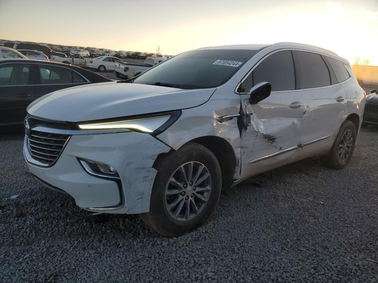 2022 Buick Enclave VIN 5GAEVBKW9NJ112707 - Copart auction photo