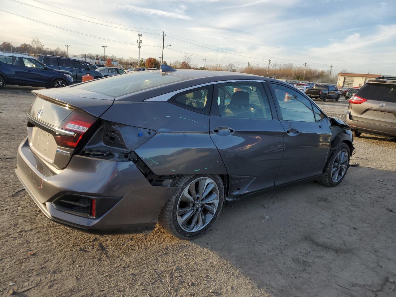 2018 Honda Clarity VIN JHMZC5F16JC013619 Copart auction photo, all over / minor dent/scratches damage thumbnail 3
