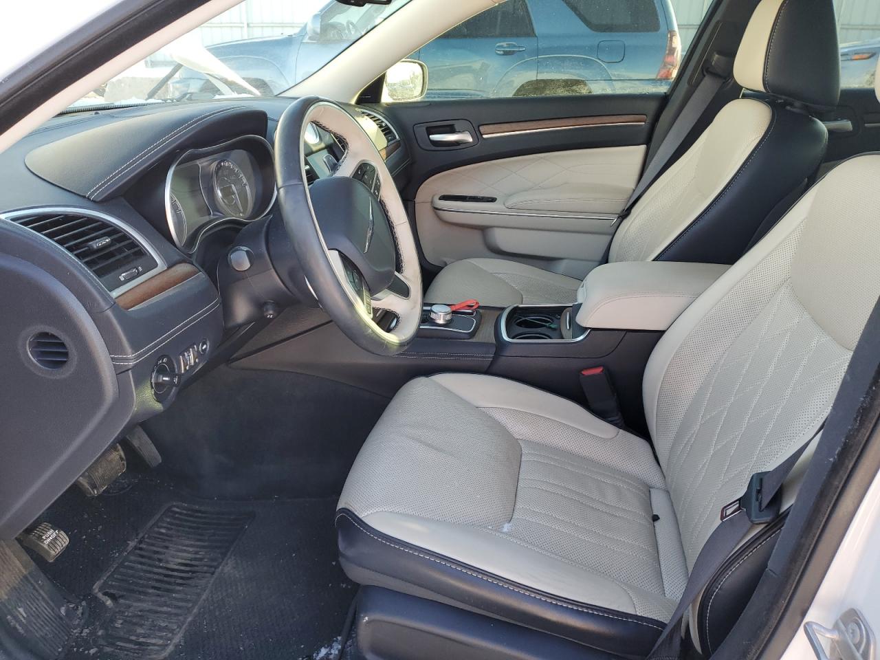 2019 Chrysler 300 VIN 2C3CCAPT5KH524077 Copart auction photo, front end damage thumbnail 7