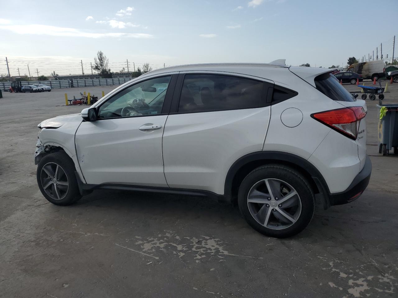 2022 Honda HR-V VIN 3CZRU5H59NM739021 Copart auction photo, front end damage thumbnail 2