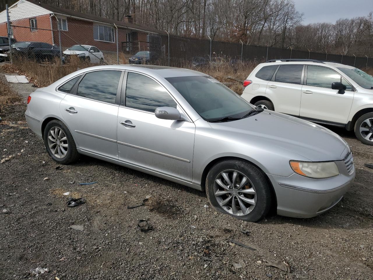 2008 Hyundai Azera VIN KMHFC46F98A302912 Copart auction photo, minor dent/scratches damage thumbnail 4