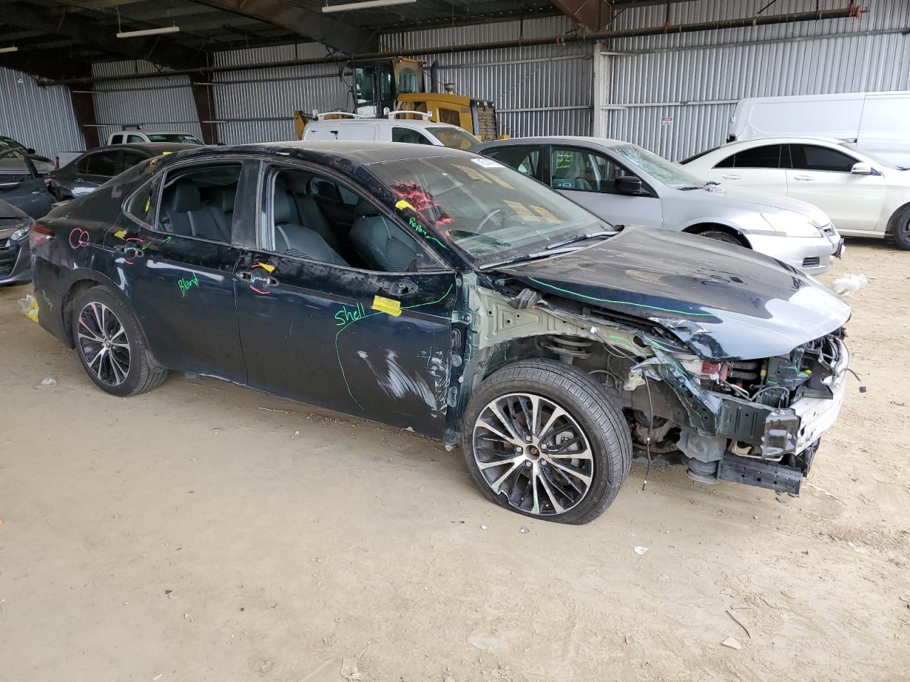 2018 Toyota Camry VIN 4T1B21HK3JU506233 Copart auction photo, front end / side damage thumbnail 4