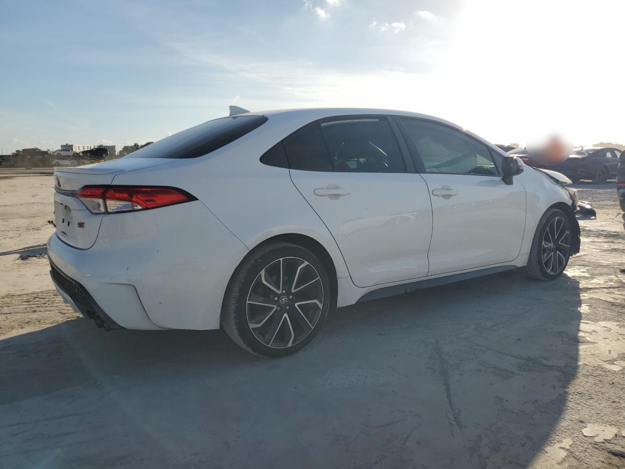 2020 Toyota Corolla VIN JTDS4RCE0LJ023611 Copart auction photo, front end / side damage thumbnail 3