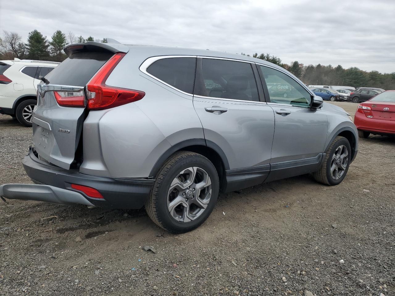 2017 Honda CR-V VIN 2HKRW2H5XHH652379 Copart auction photo, rear end / minor dent/scratches damage thumbnail 3