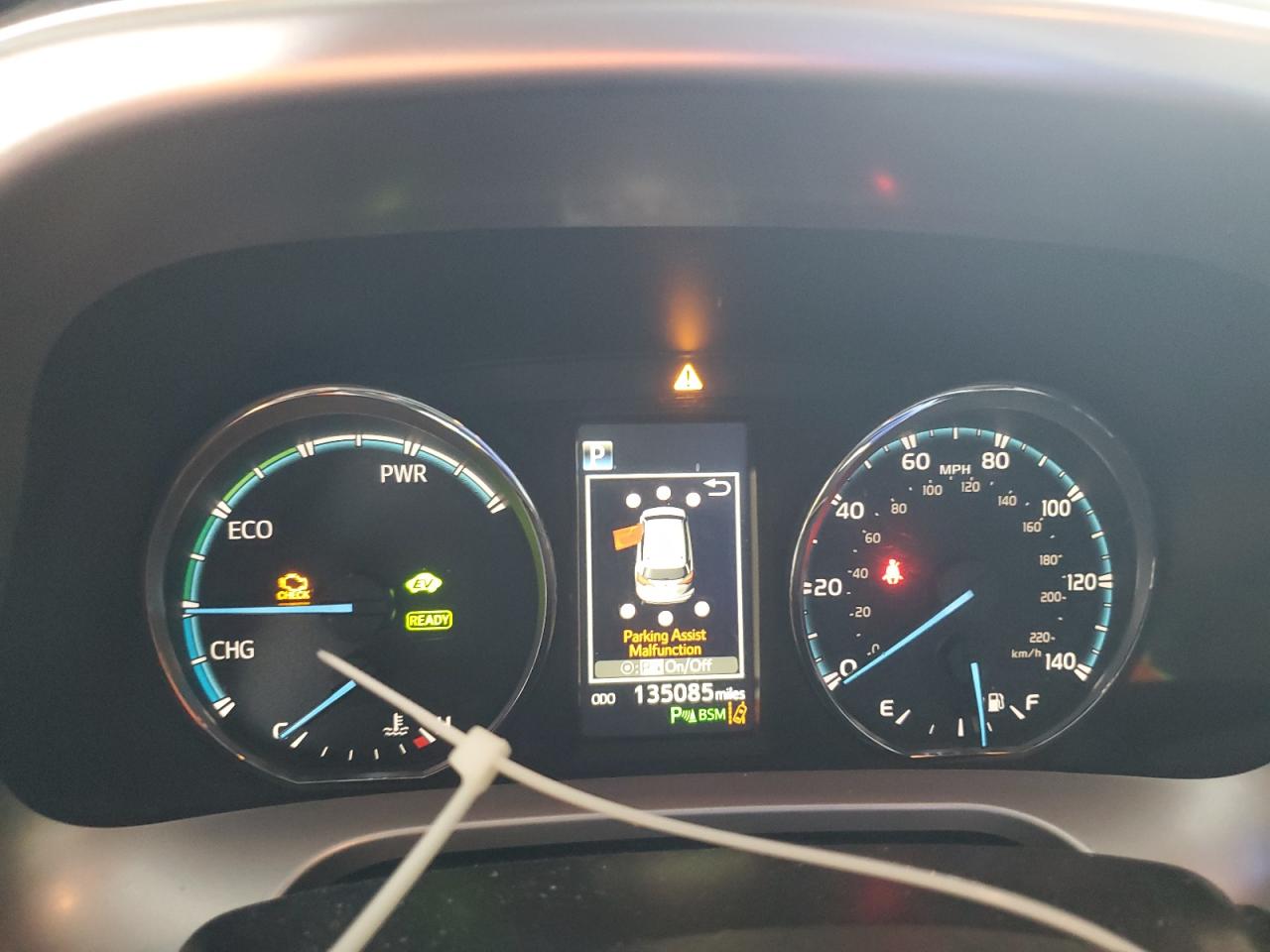 2018 Toyota RAV 4 VIN JTMDJREV1JD227053 Copart auction photo, front end damage thumbnail 9