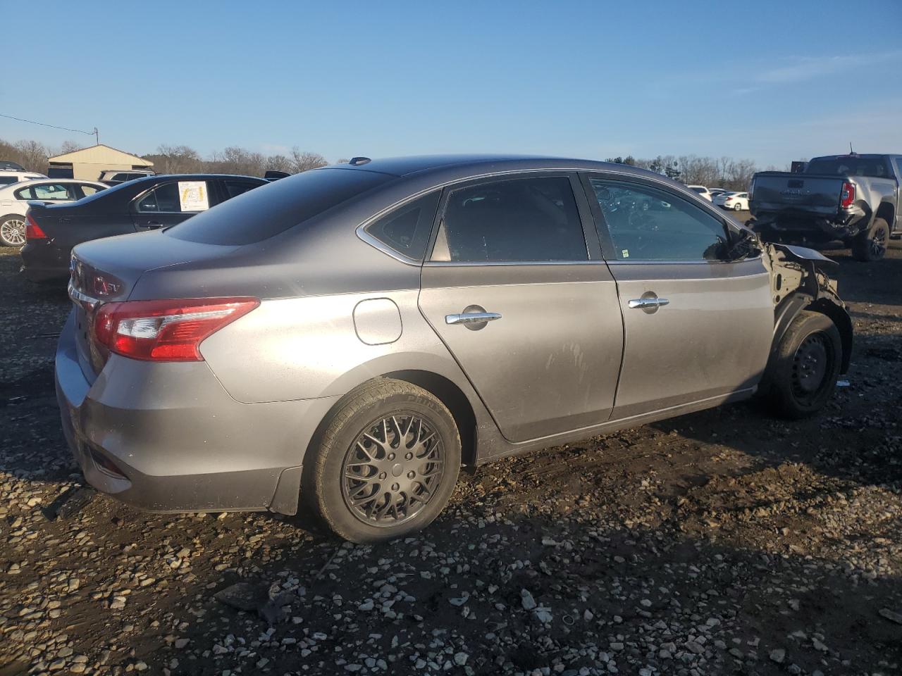 2017 Nissan Sentra VIN 3N1AB7AP0HY377595 Copart auction photo, front end / side damage thumbnail 3