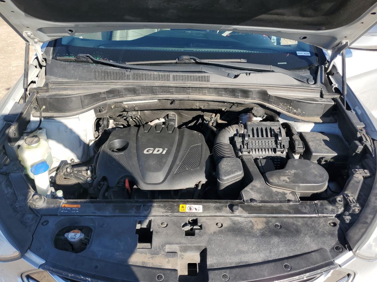 2016 Hyundai Santa Fe VIN 5XYZU3LB9GG374153 Copart auction photo, rear end / minor dent/scratches damage thumbnail 12