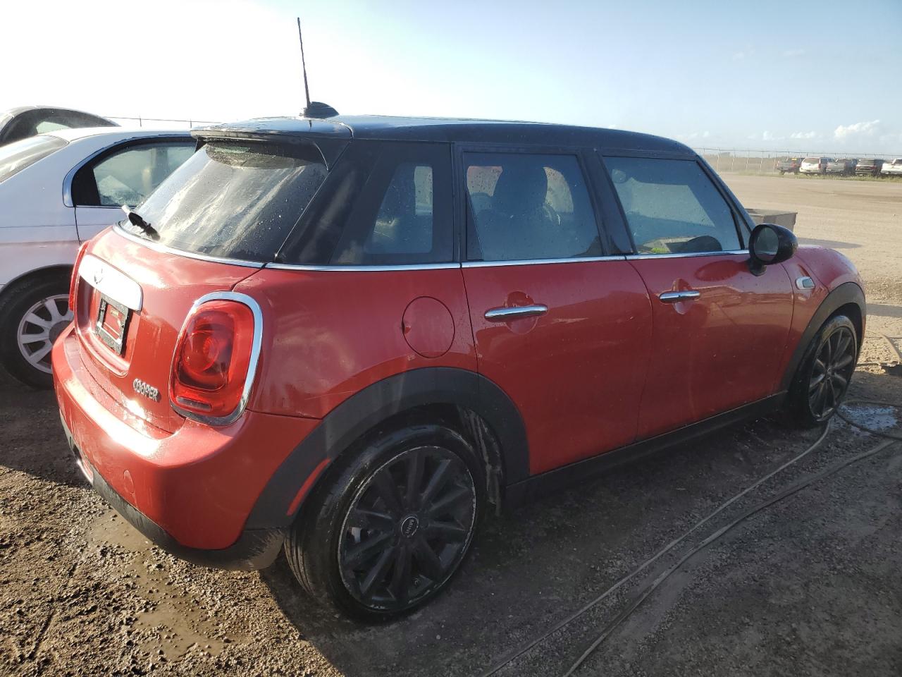 2015 MINI Cooper VIN WMWXS5C50FT830303 Copart auction photo, water/flood damage thumbnail 3