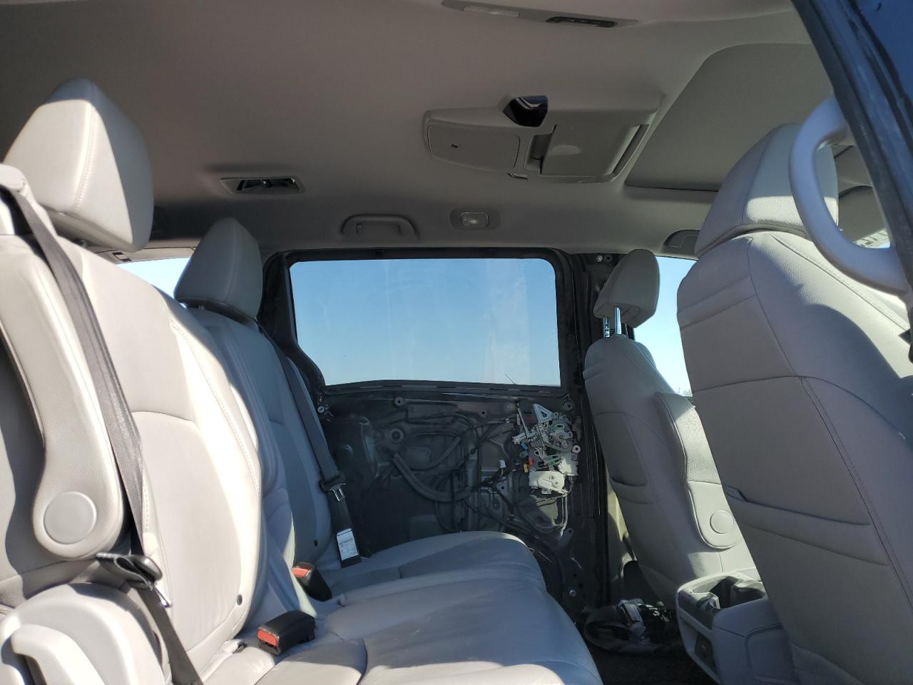 2019 Honda Odyssey VIN 5FNRL6H92KB095525 Copart auction photo, side / rear end damage thumbnail 12