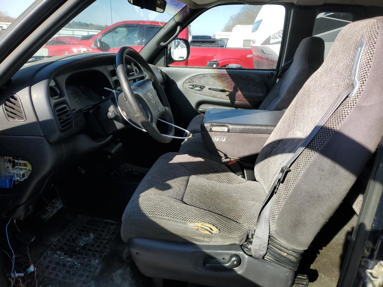 1999 Dodge RAM VIN 1B7HF13Y9XJ530433 Copart auction photo, rear end damage thumbnail 7