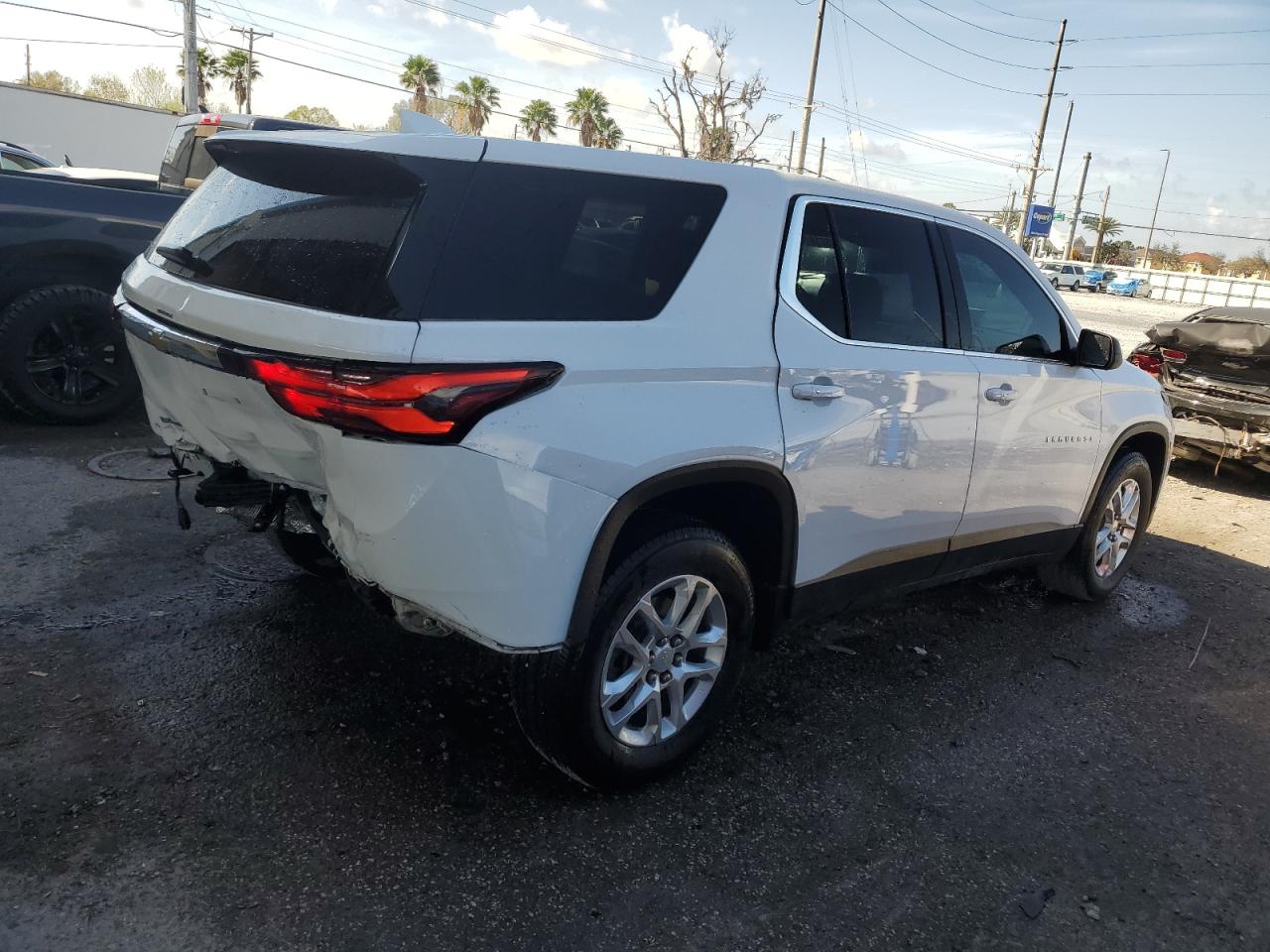 2022 Chevrolet Traverse VIN 1GNERFKW4NJ113796 Copart auction photo, rear end damage thumbnail 3