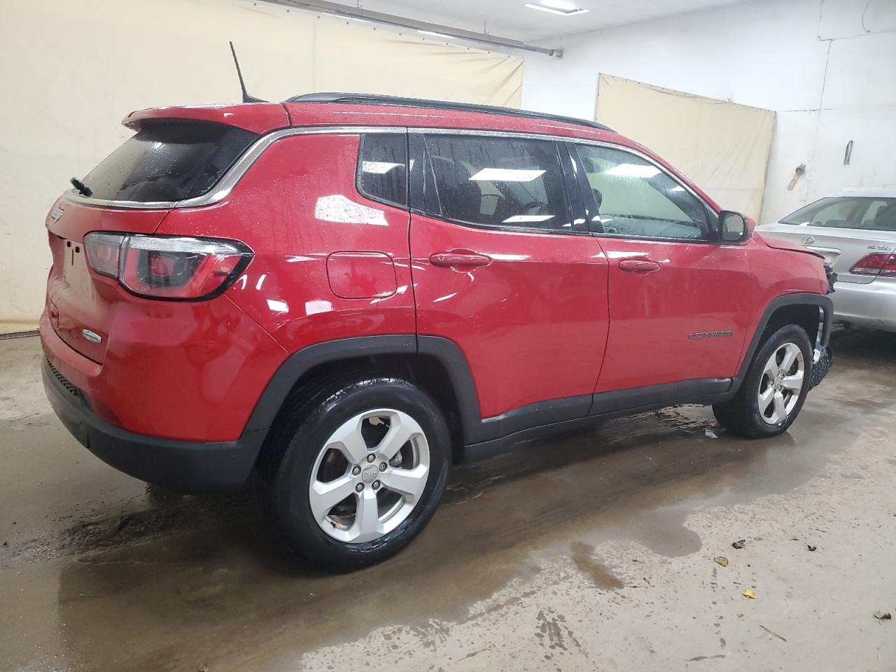 2018 Jeep Compass VIN 3C4NJDBB2JT372176 Copart auction photo, front end / side damage thumbnail 3