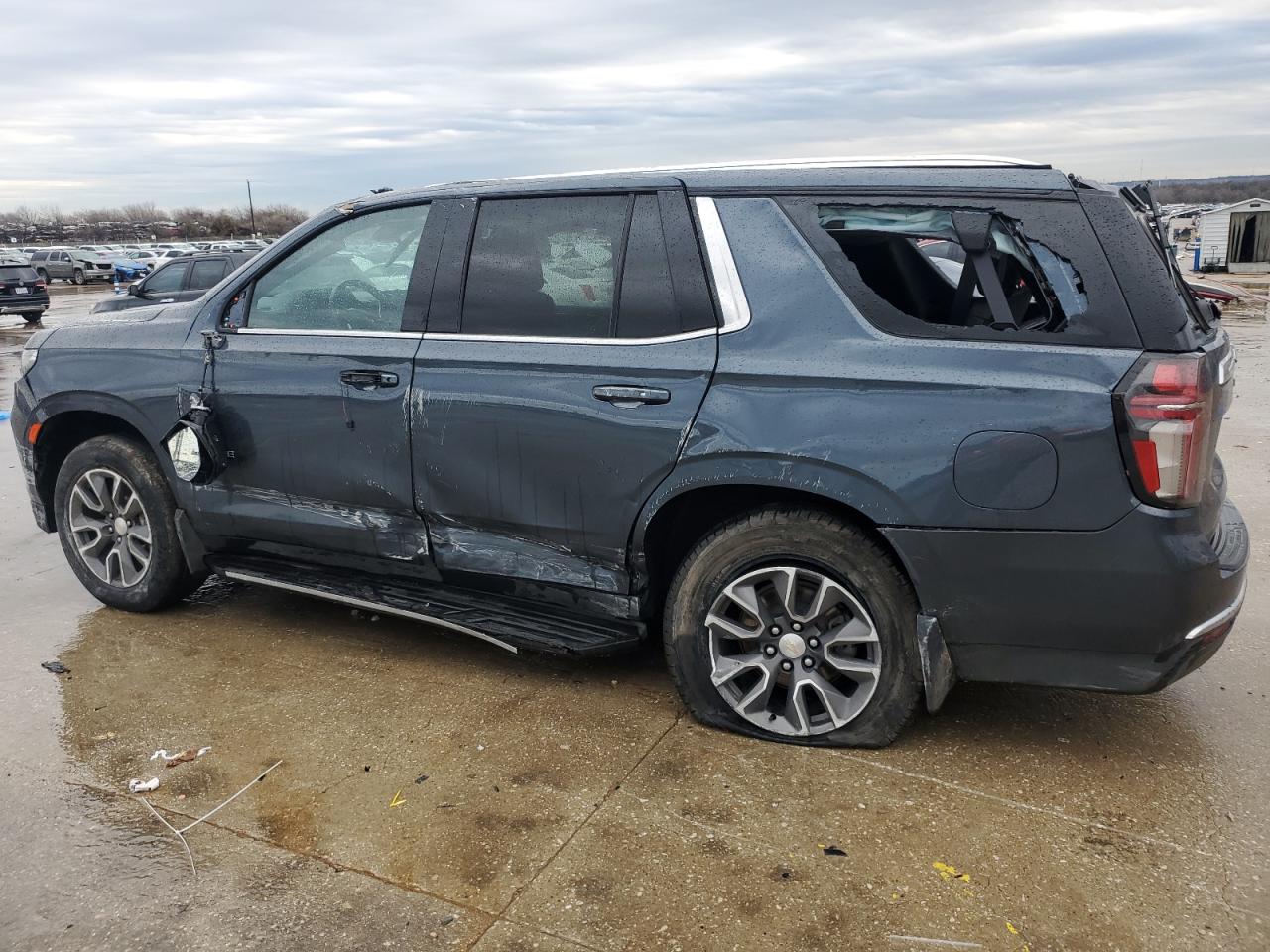 2021 Chevrolet Tahoe VIN 1GNSKNKD0MR170562 Copart auction photo, all over damage thumbnail 2