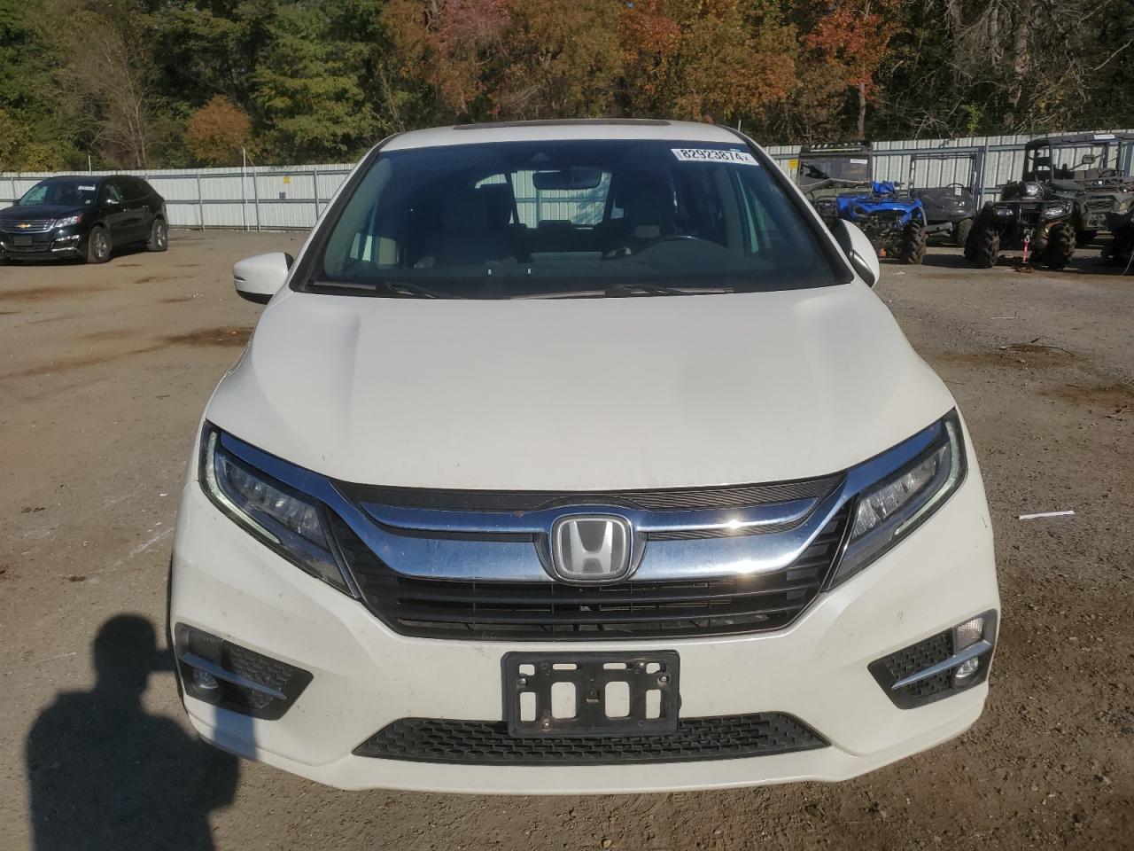 2018 Honda Odyssey VIN 5FNRL6H83JB000976 Copart auction photo, all over / minor dent/scratches damage thumbnail 5