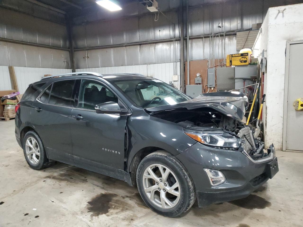 2018 Chevrolet Equinox VIN 2GNAXTEX2J6270452 Copart auction photo, front end damage thumbnail 4