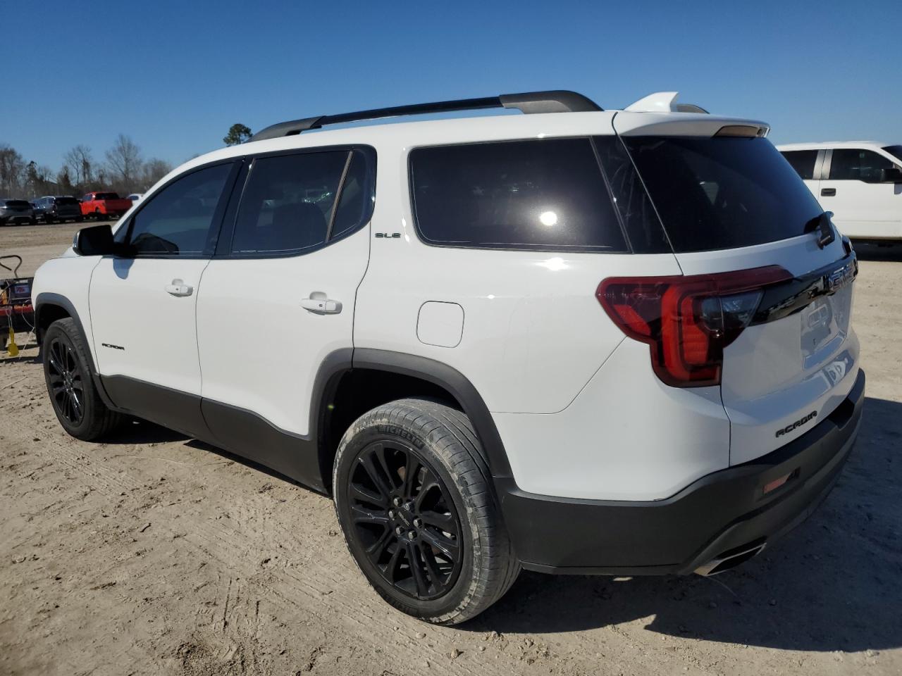 2022 GMC Acadia VIN 1GKKNKL40NZ157765 Copart auction photo, front end damage thumbnail 2