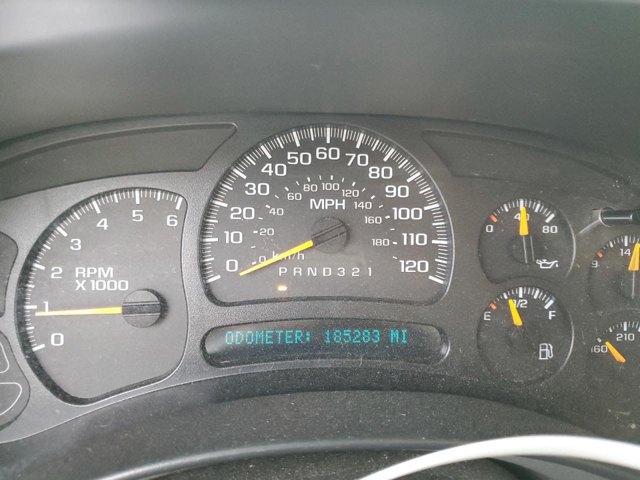 2006 Chevrolet Silverado VIN 2GCEK19B761111443 Copart auction photo, minor dent/scratches / normal wear damage thumbnail 9
