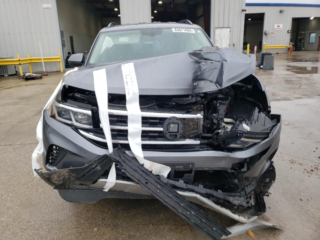 2021 Volkswagen Atlas VIN 1V2WR2CA9MC577807 Copart auction photo, front end damage thumbnail 5