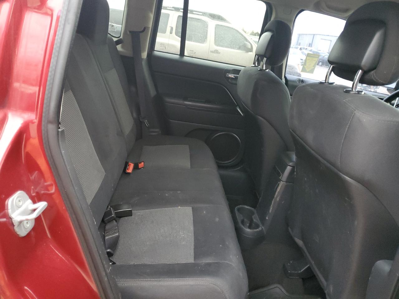2012 Jeep Compass VIN 1C4NJDBB6CD633236 Copart auction photo, rear end / minor dent/scratches damage thumbnail 10