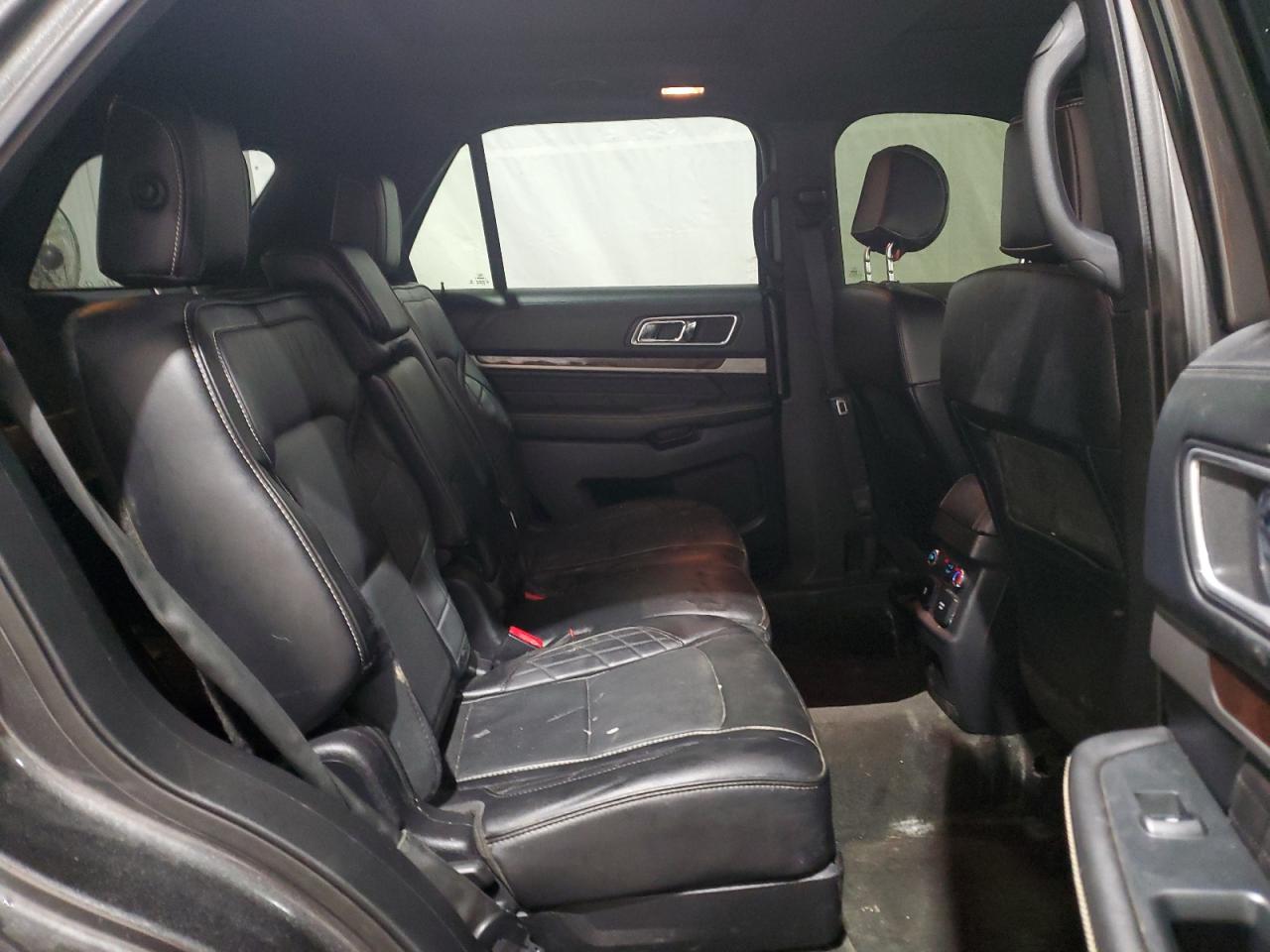 2016 Ford Explorer VIN 1FM5K8HTXGGC19820 Copart auction photo, front end / side damage thumbnail 11
