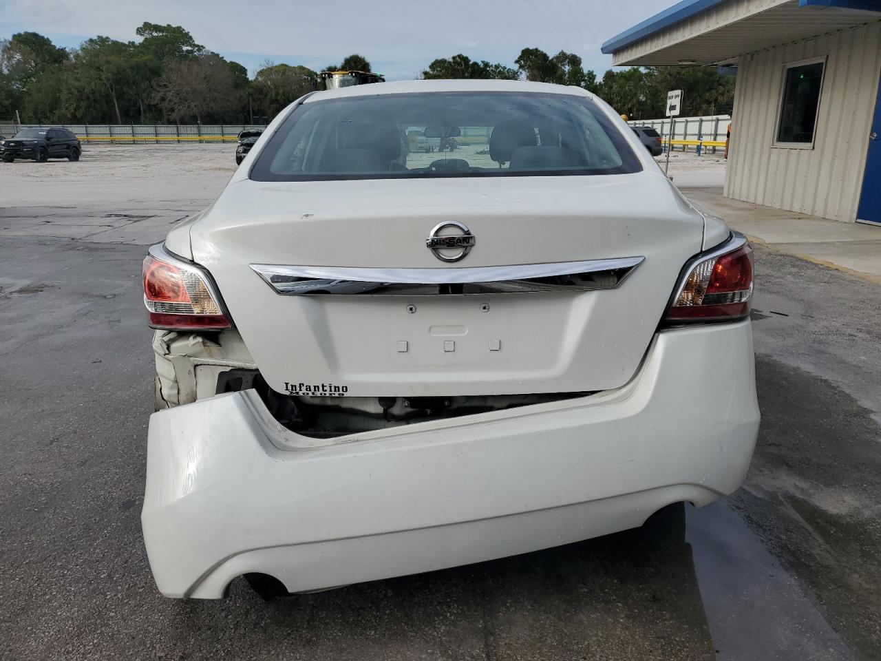 2014 Nissan Altima VIN 1N4AL3AP9EN358772 Copart auction photo, side / rear end damage thumbnail 6