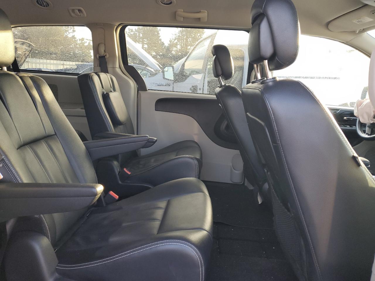 2014 Chrysler Town & Country VIN 2C4RC1BG7ER439885 Copart auction photo, front end damage thumbnail 11