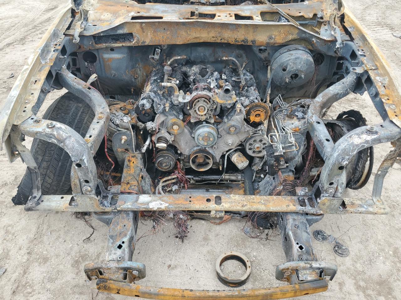 2014 Ford Expedition VIN 1FMJU1K53EEF19959 Copart auction photo, burn - engine / burn damage thumbnail 12