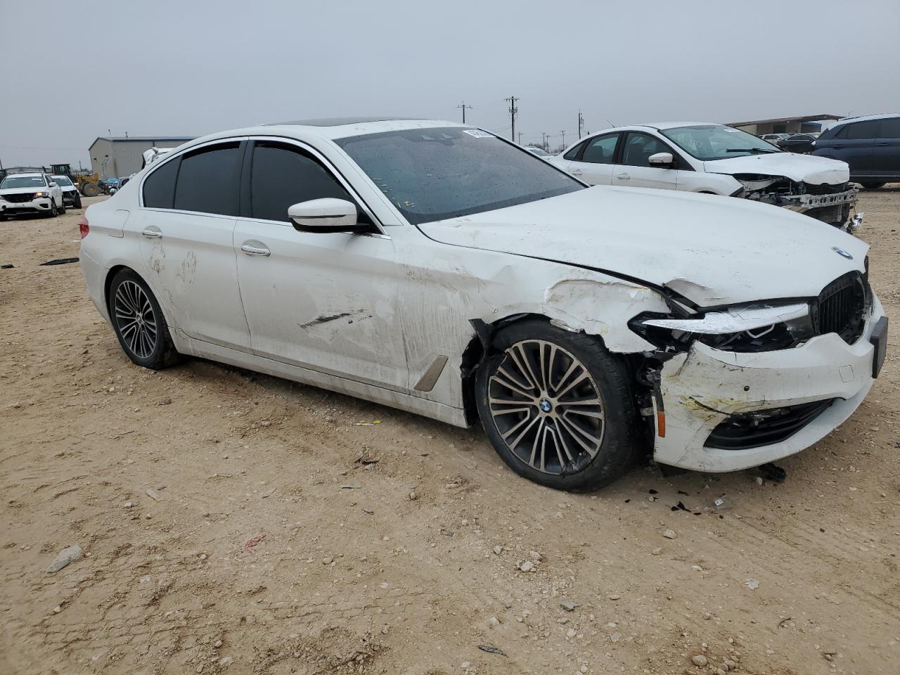2018 BMW 5er VIN WBAJA7C5XJWA74378 Copart auction photo, front end / minor dent/scratches damage thumbnail 4