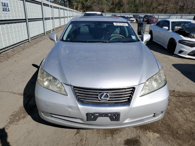 2007 Lexus ES VIN JTHBJ46G672145381 Copart auction photo, rear end / minor dent/scratches damage thumbnail 5