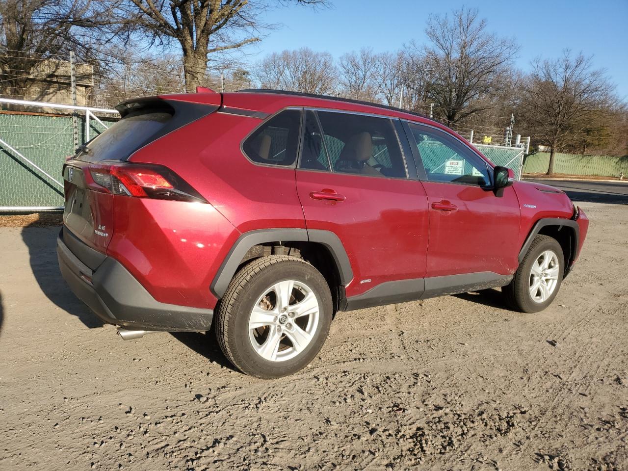 2019 Toyota RAV 4 VIN 2T3MWRFV0KW038074 Copart auction photo, front end / minor dent/scratches damage thumbnail 3