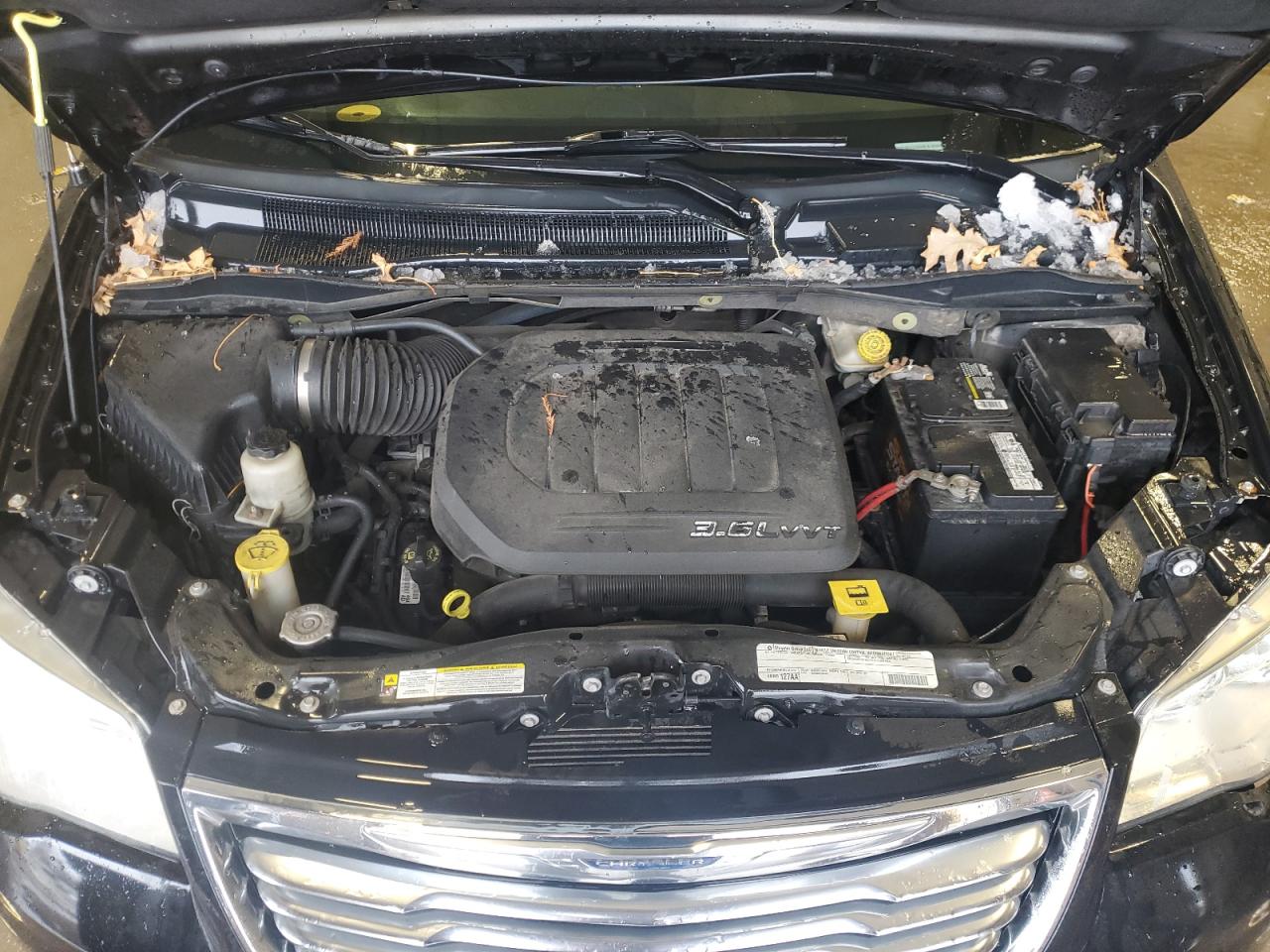 2011 Chrysler Town & Country VIN 2A4RR5DG9BR637912 Copart auction photo, front end damage thumbnail 12
