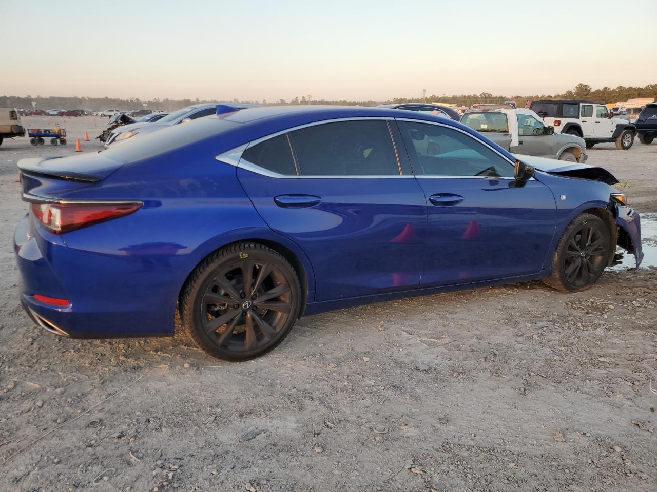 2021 Lexus ES VIN 58AHZ1B16MU101941 Copart auction photo, front end damage thumbnail 3